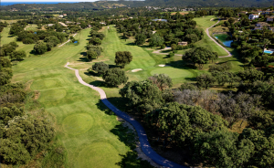 Entrez dans les coulisses de la préparation du parcours avant une compétition - Open Golf Club